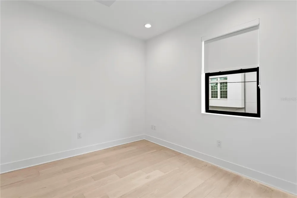 90 COLUMBIA DRIVE #5 Tampa, FL 33606