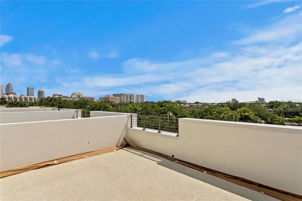 90 COLUMBIA DRIVE #5 Tampa, FL 33606