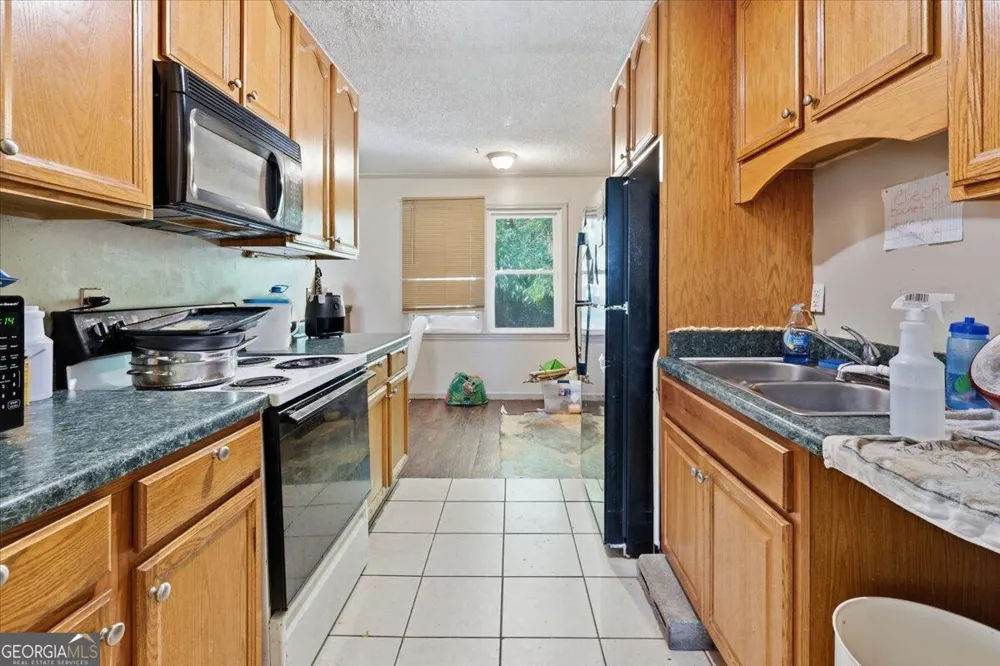 109 Avalon DR Warner Robins, GA 31093