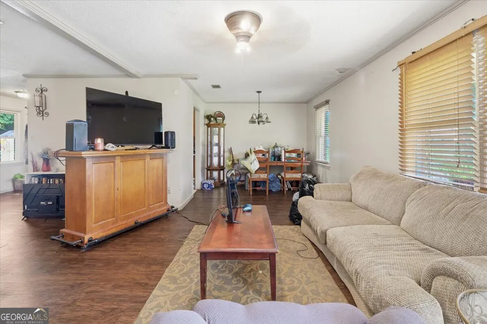109 Avalon DR Warner Robins, GA 31093