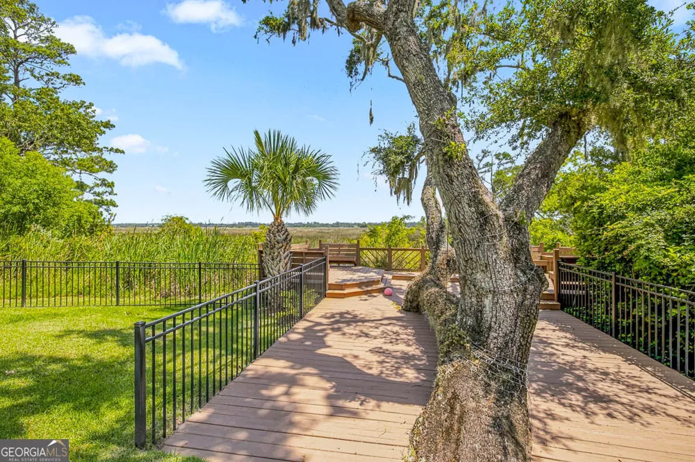 507 Palm Harbor RD St. Simons, GA 31522