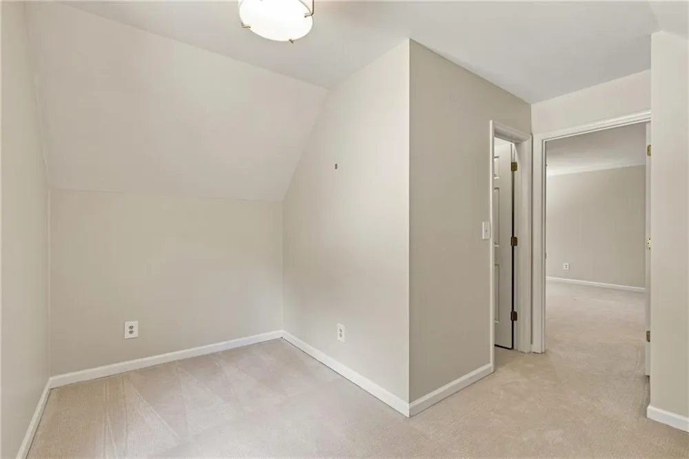 2175 River Cliff Drive Roswell, GA 30076