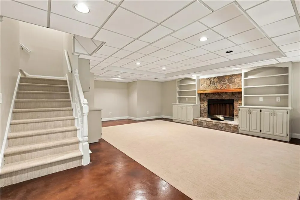 2175 River Cliff Drive Roswell, GA 30076