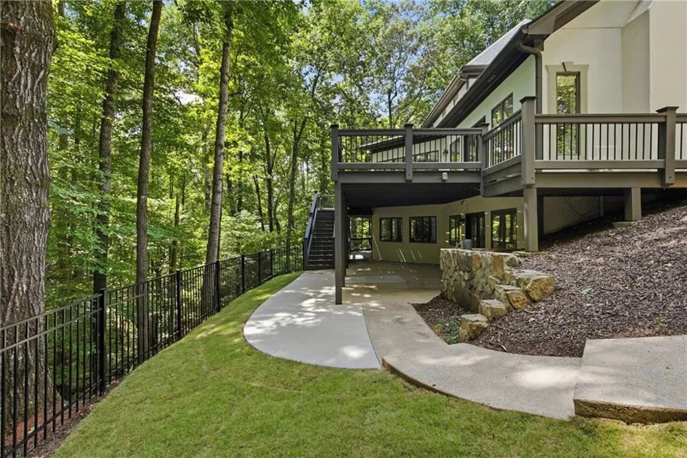 2175 River Cliff Drive Roswell, GA 30076