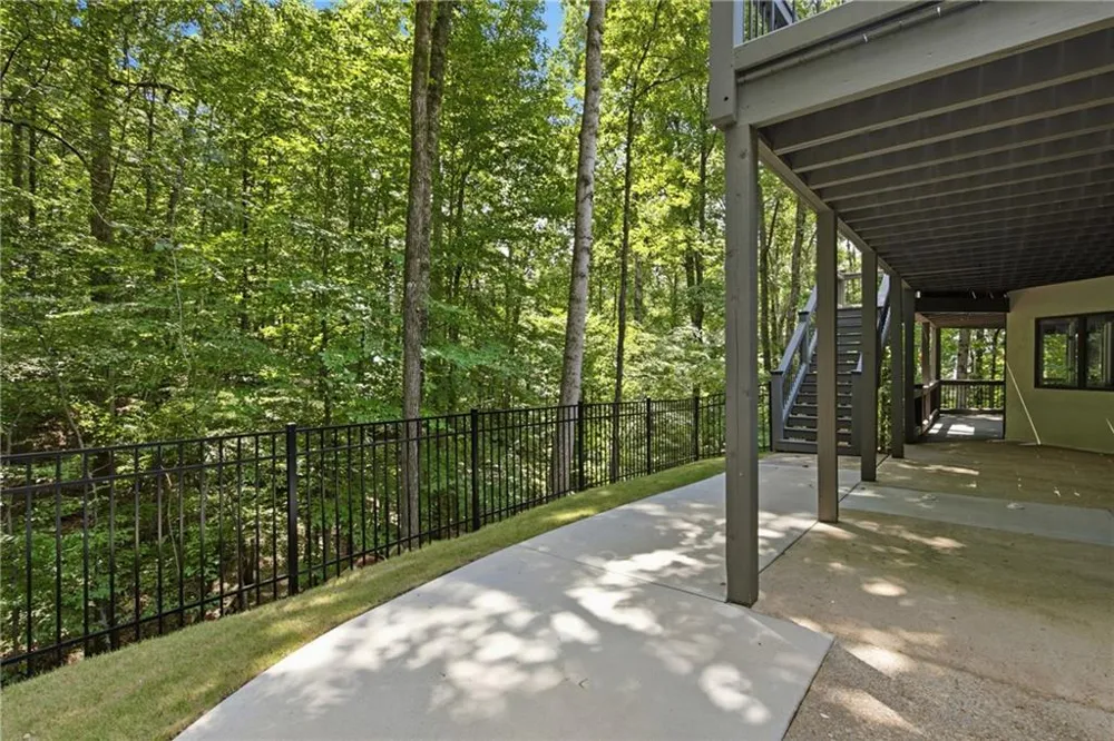 2175 River Cliff Drive Roswell, GA 30076