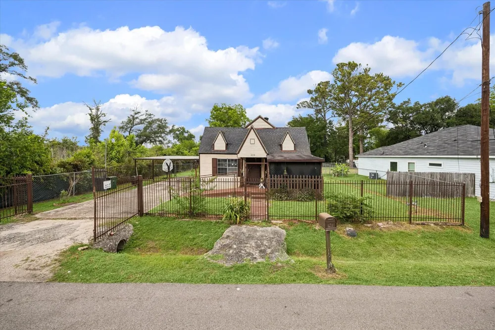 1022 Homer Street Houston, TX 77091