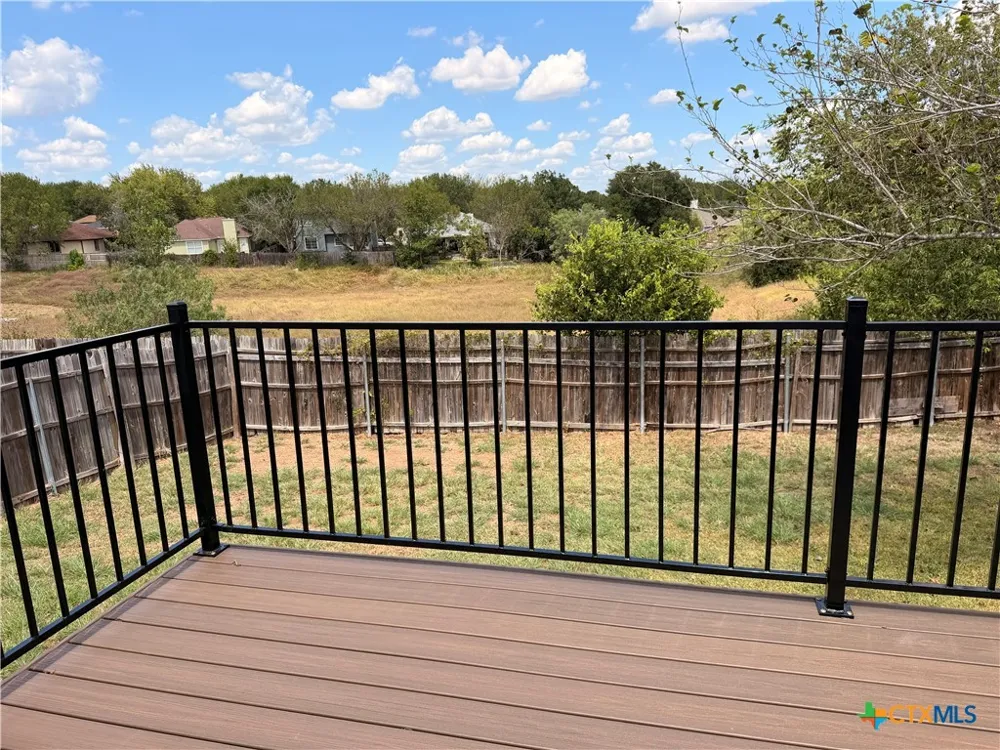 1229 Hilltop Drive San Marcos, TX 78666
