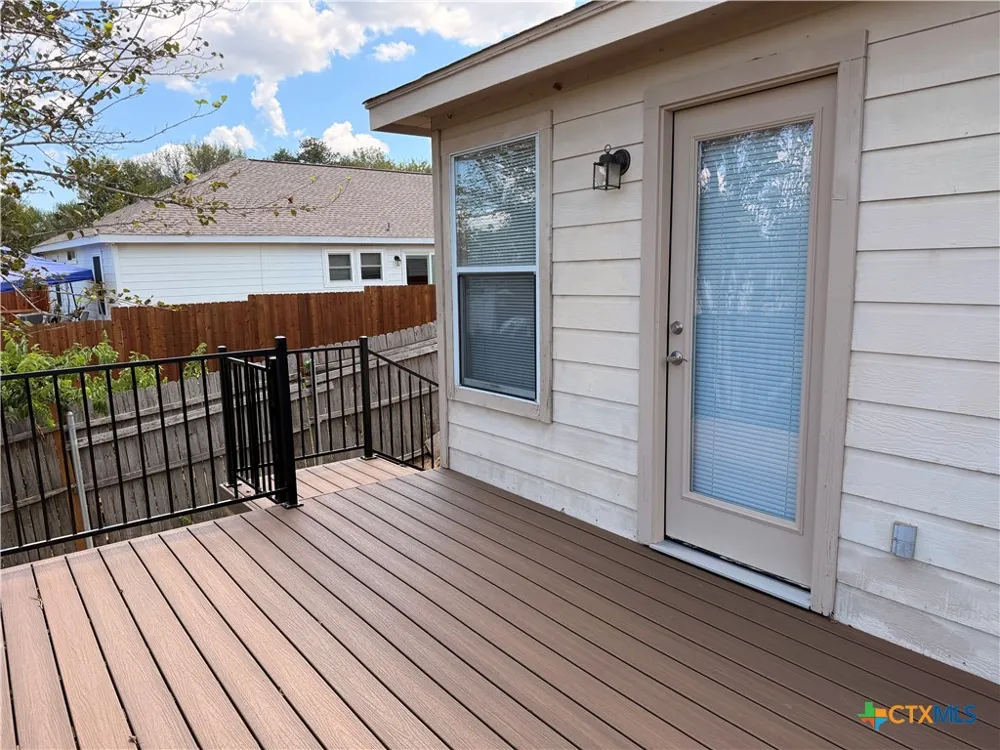 1229 Hilltop Drive San Marcos, TX 78666