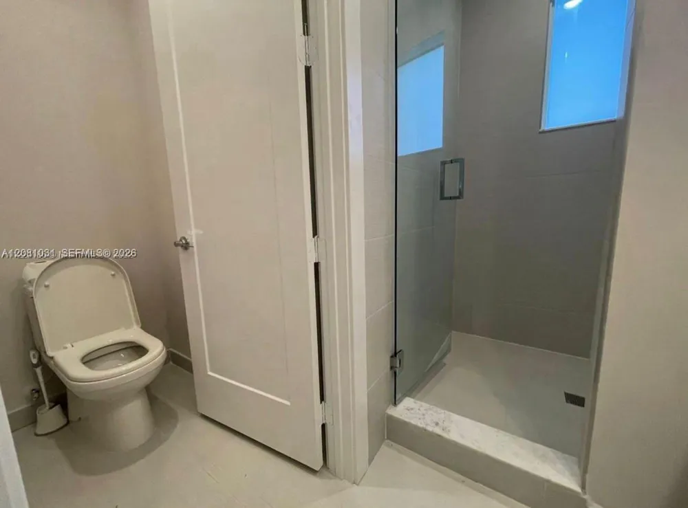 10229 NW 64th Ter #303 Doral, FL 33178