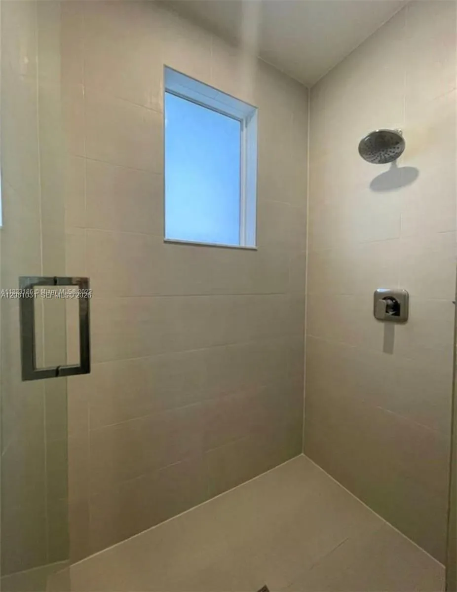 10229 NW 64th Ter #303 Doral, FL 33178