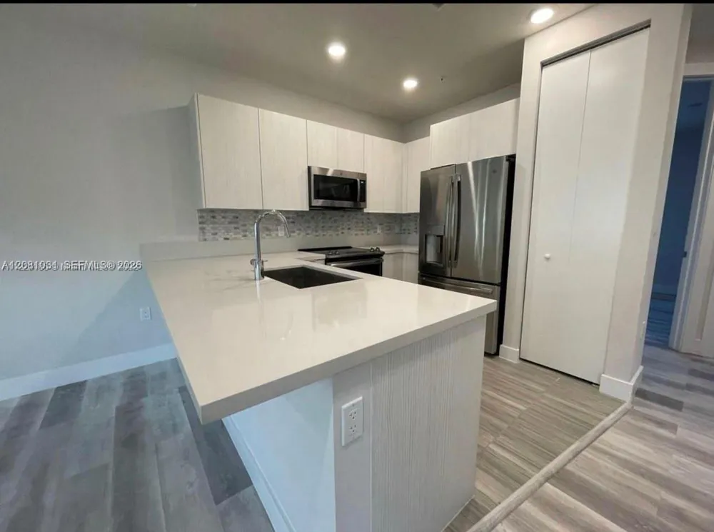 10229 NW 64th Ter #303 Doral, FL 33178
