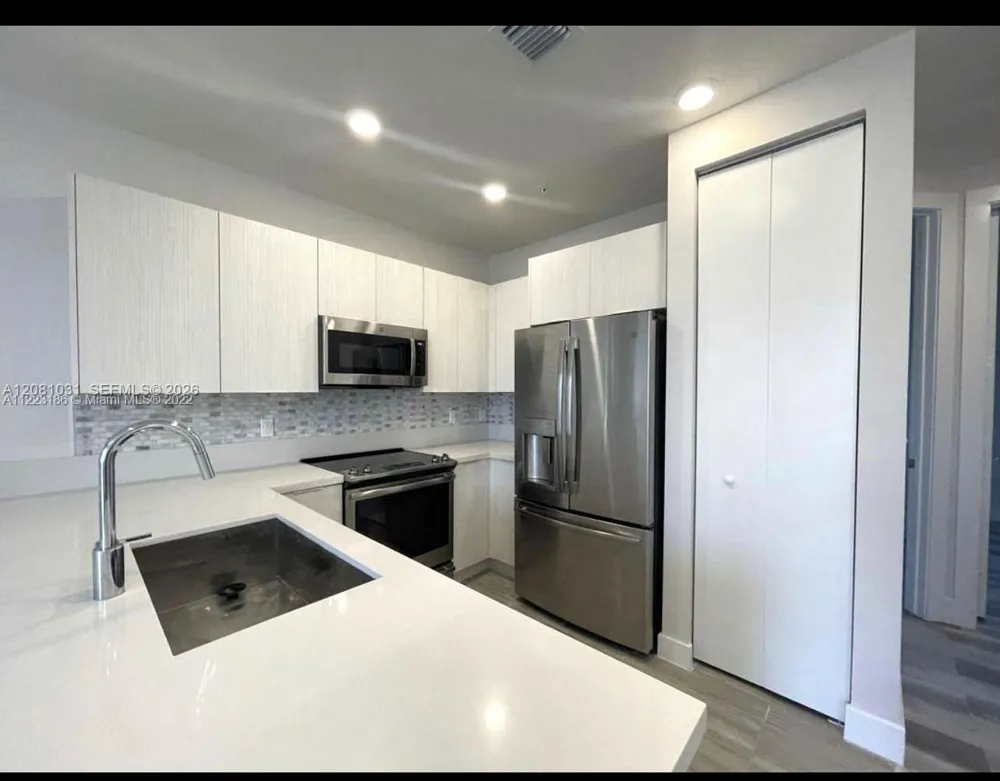 10229 NW 64th Ter #303 Doral, FL 33178