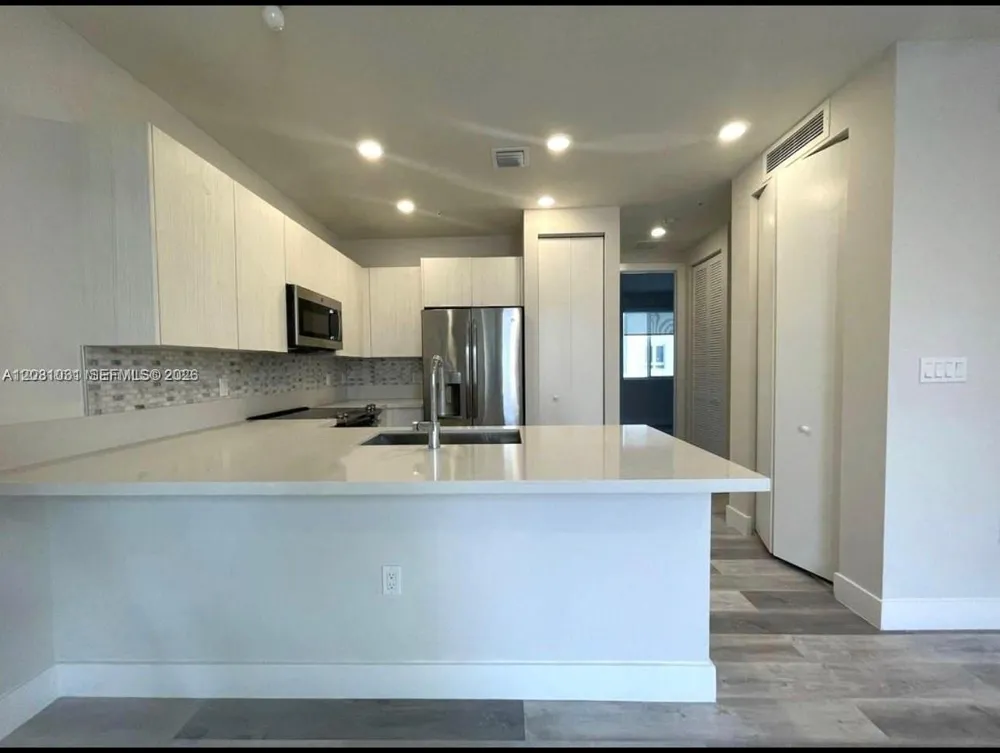 10229 NW 64th Ter #303 Doral, FL 33178