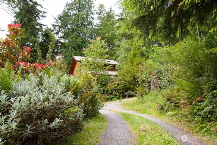 2071 Pheasant Farm Lane Freeland, WA 98249