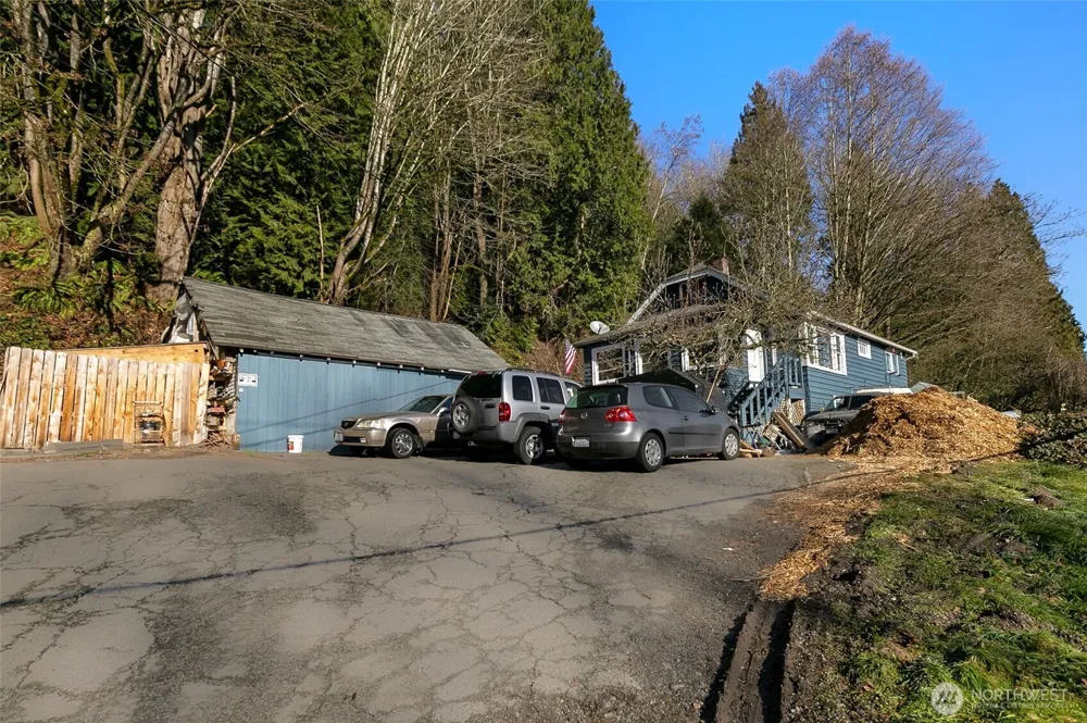 8109 Avondale Way NE Redmond, WA 98052