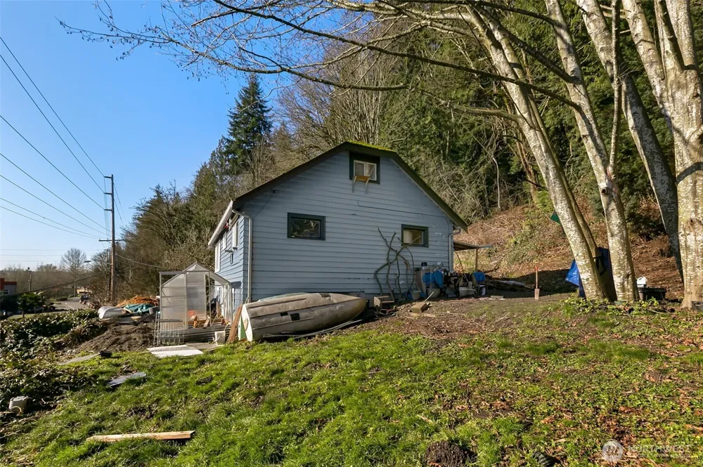 8109 Avondale Way NE Redmond, WA 98052