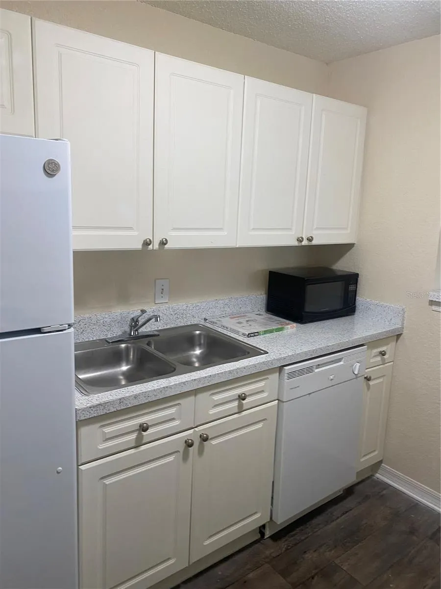 18001 RICHMOND PLACE DRIVE #1237 Tampa, FL 33647