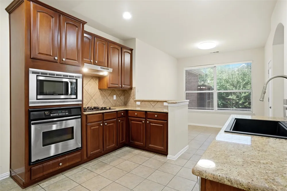 8431 Firewheel Lane Frisco, TX 75036