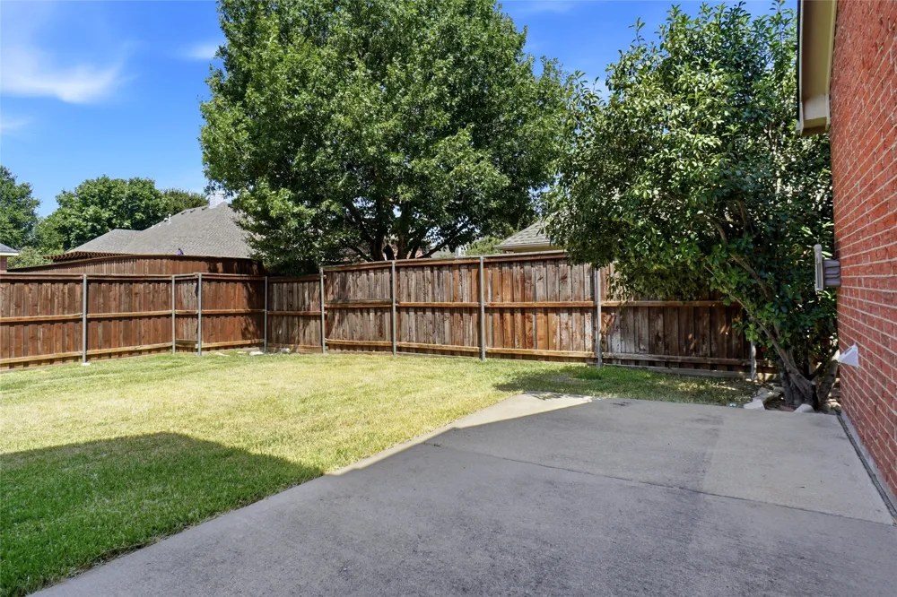 8431 Firewheel Lane Frisco, TX 75036