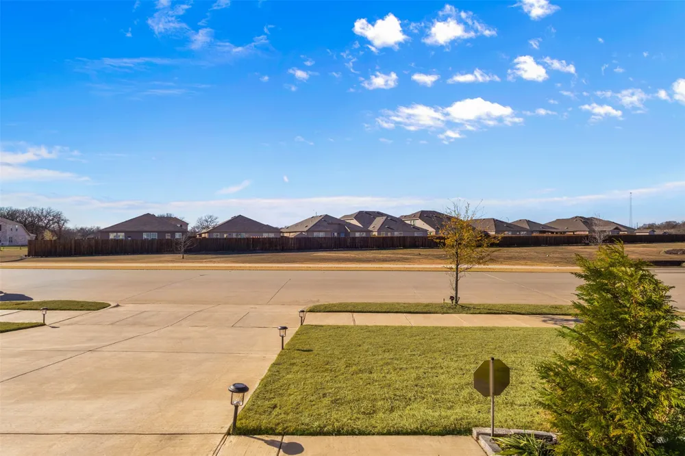 2117 Winding Creek Way Denton, TX 76208