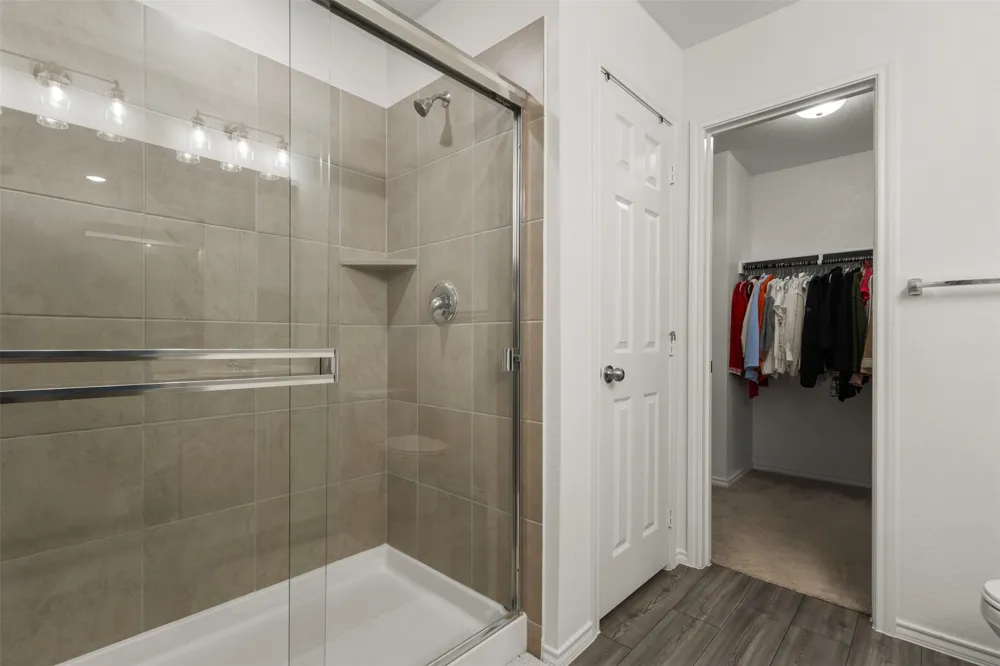 2117 Winding Creek Way Denton, TX 76208