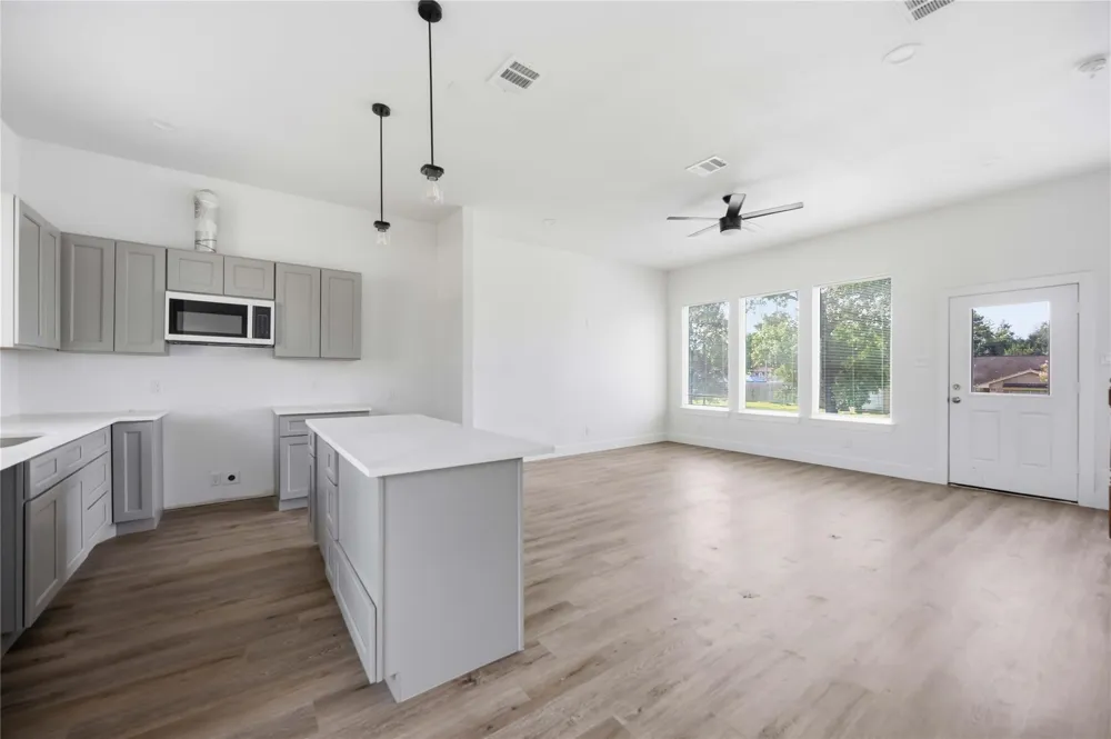 2809 Toyah Avenue Houston, TX 77039