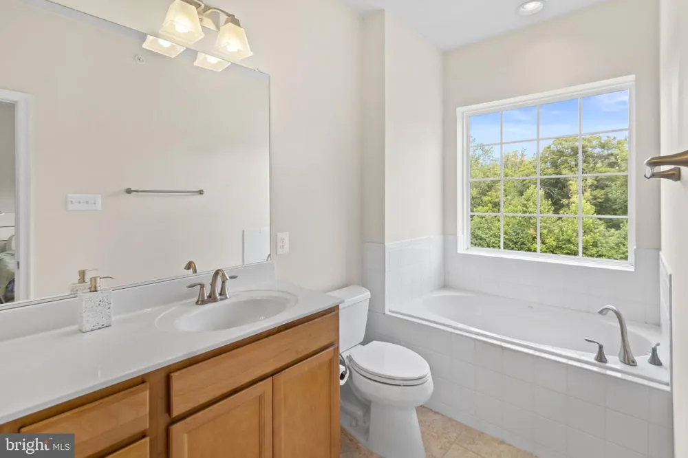 9505 SYCAMORE GRV Upper Marlboro, MD 20772