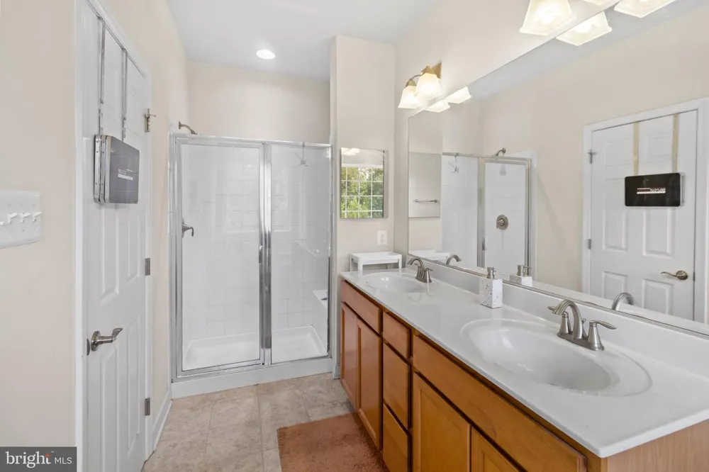 9505 SYCAMORE GRV Upper Marlboro, MD 20772