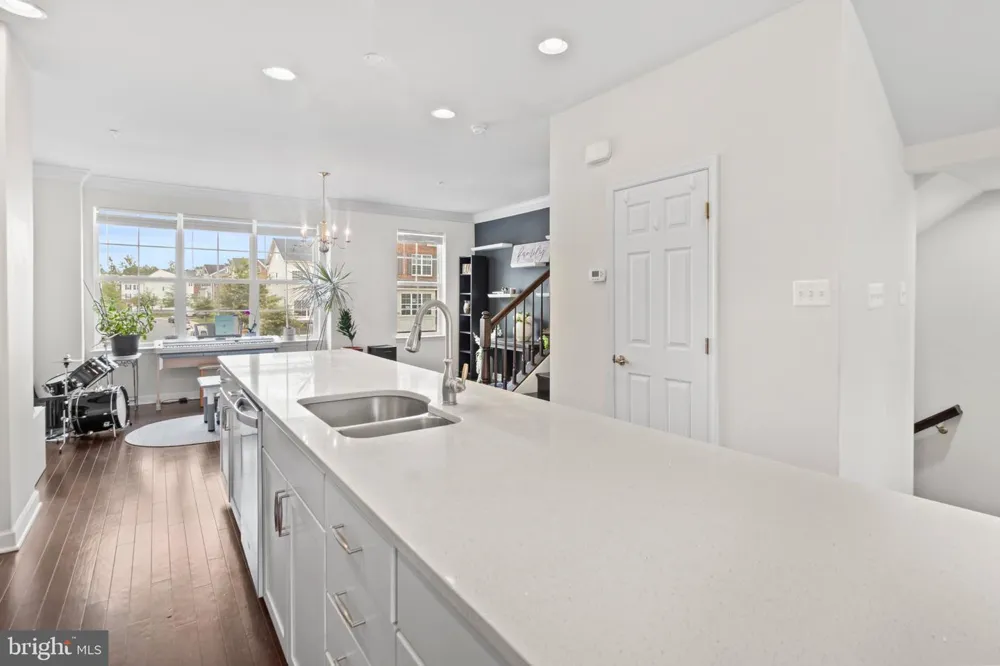 9505 SYCAMORE GRV Upper Marlboro, MD 20772