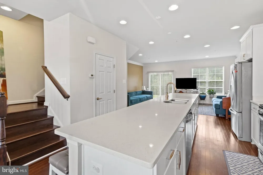 9505 SYCAMORE GRV Upper Marlboro, MD 20772