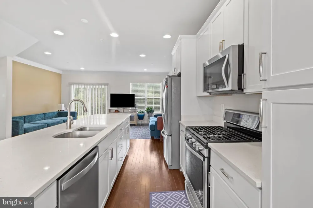 9505 SYCAMORE GRV Upper Marlboro, MD 20772