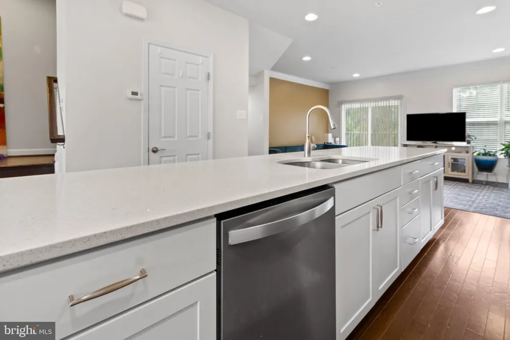 9505 SYCAMORE GRV Upper Marlboro, MD 20772