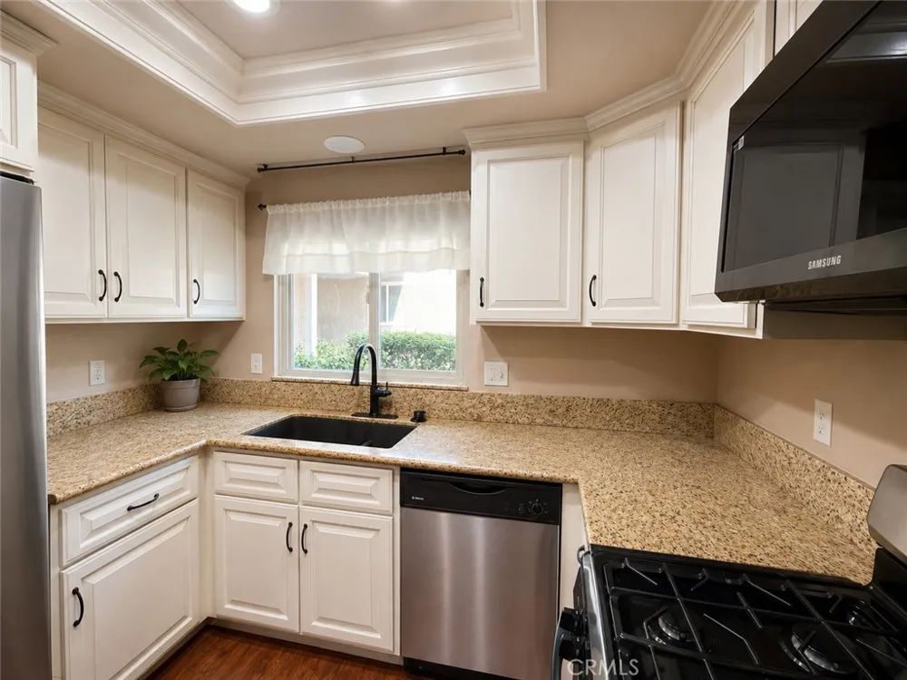 190 W Grove Street #2 Pomona, CA 91767