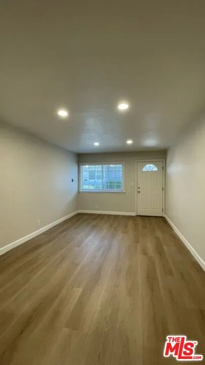 4110 Ocean View Boulevard #1/2 Montrose, CA 91020