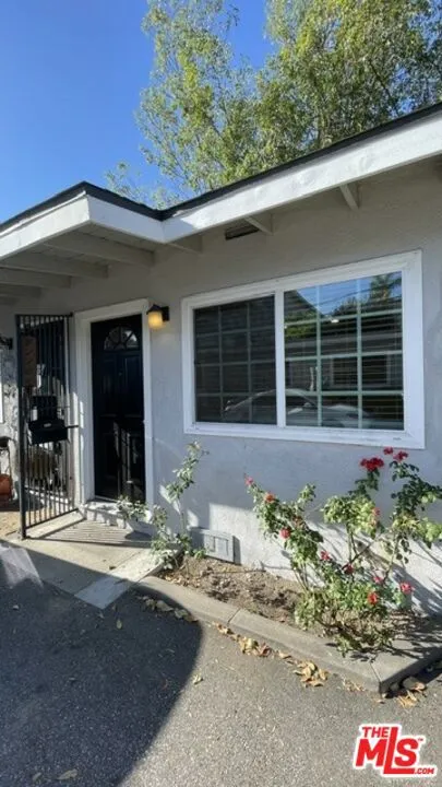 4110 Ocean View Boulevard #1/2 Montrose, CA 91020
