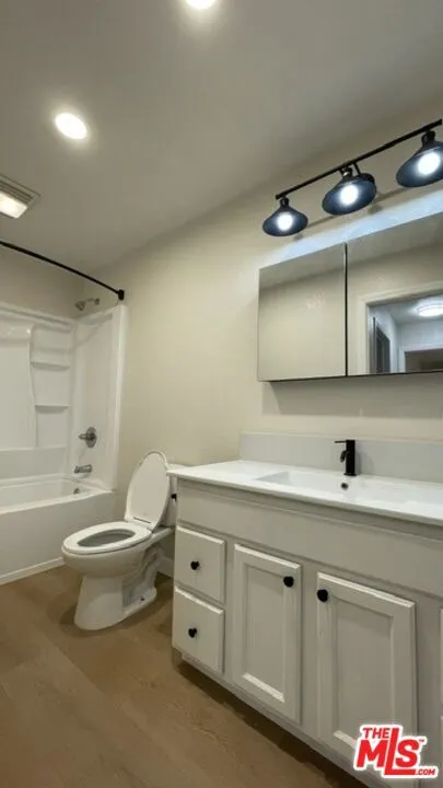 4110 Ocean View Boulevard #1/2 Montrose, CA 91020