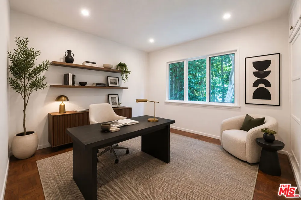 2559 Hutton Drive Los Angeles, CA 90210