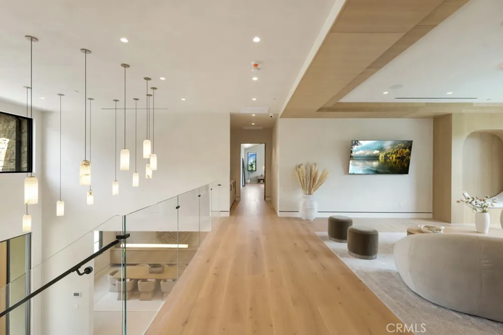 16708 Huerta Encino, CA 91436