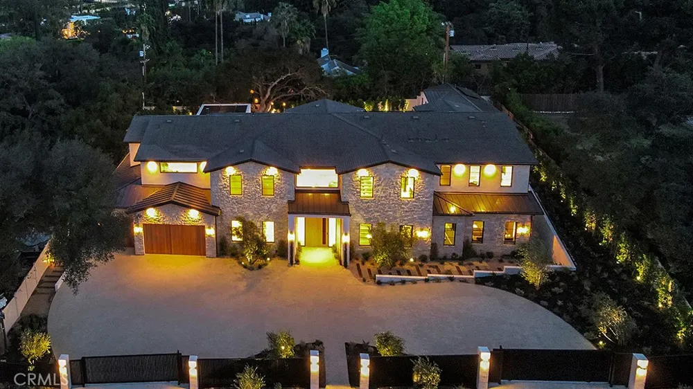 16708 Huerta Encino, CA 91436