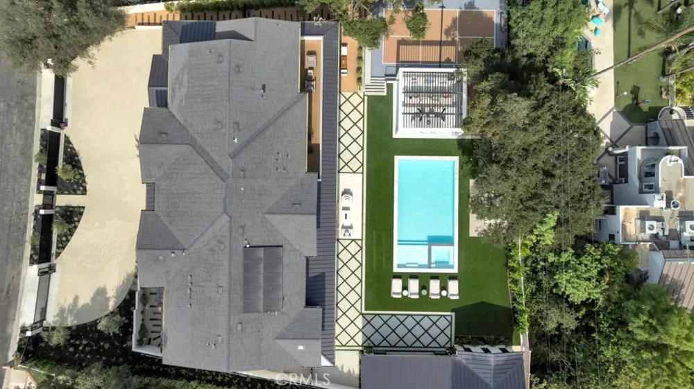 16708 Huerta Encino, CA 91436