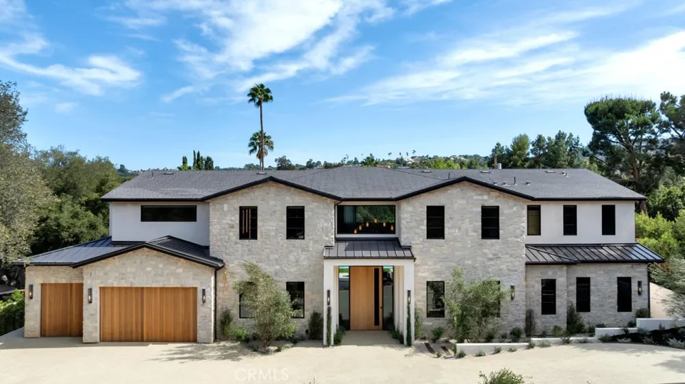 16708 Huerta Encino, CA 91436