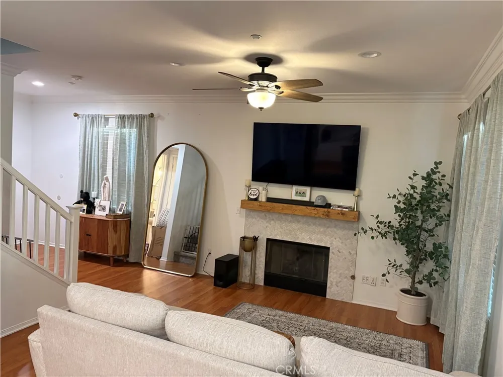 11984 Spartan Fontana, CA 92337