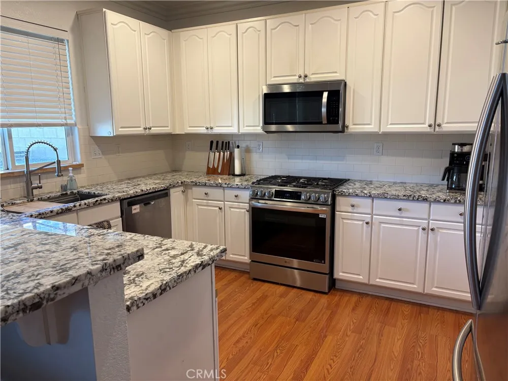 11984 Spartan Fontana, CA 92337