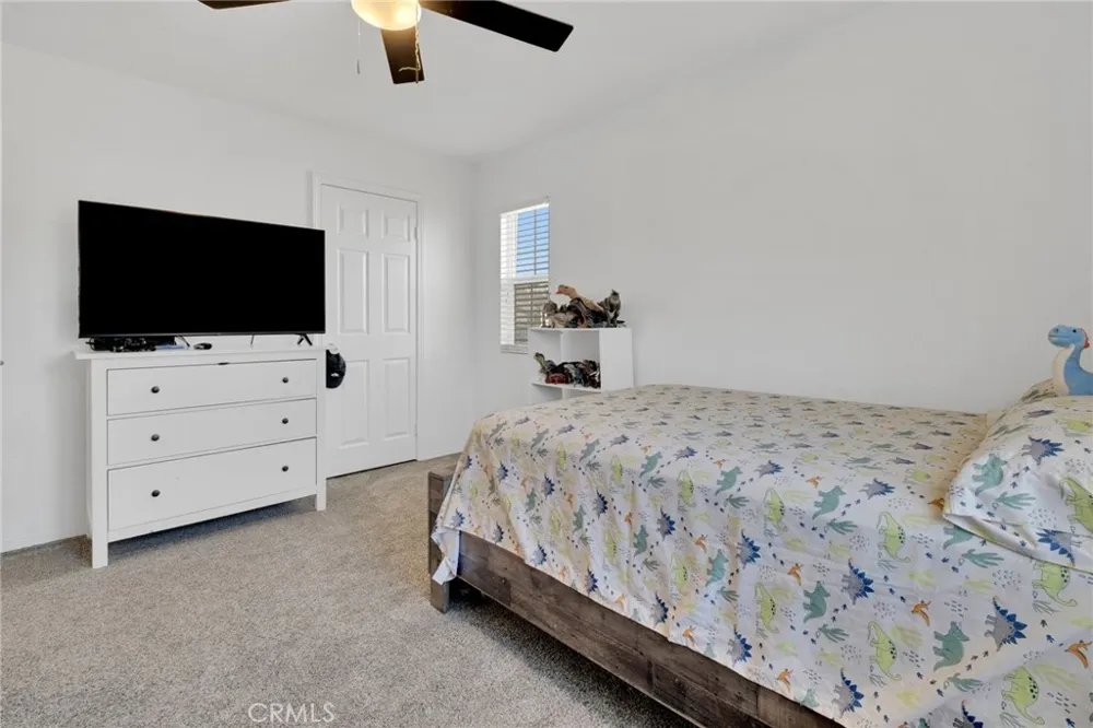 11984 Spartan Fontana, CA 92337
