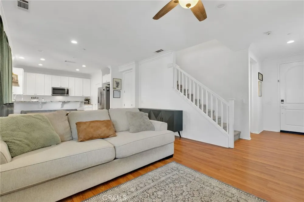 11984 Spartan Fontana, CA 92337