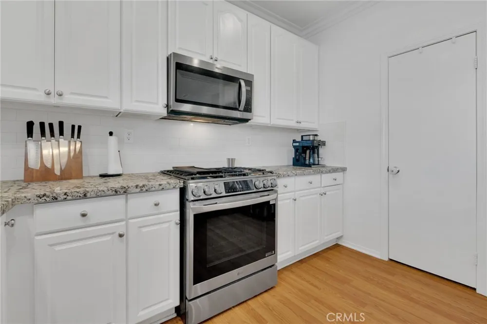 11984 Spartan Fontana, CA 92337