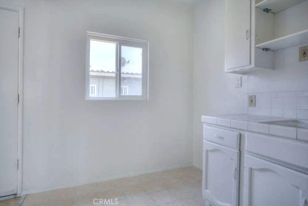 1003 Simmons Ave East Los Angeles, CA 90022