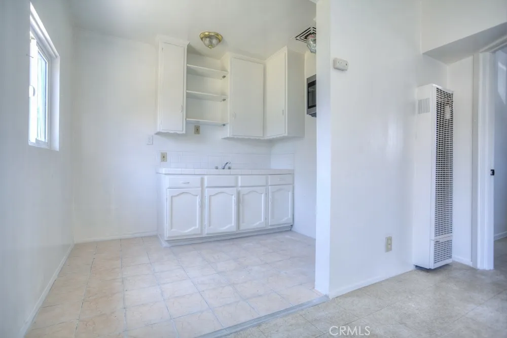 1003 Simmons Ave East Los Angeles, CA 90022