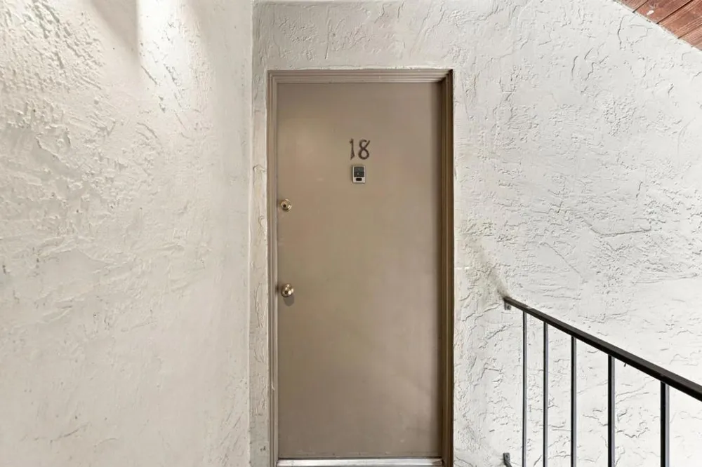 460 Auburn Way #18 San Jose, CA 95129