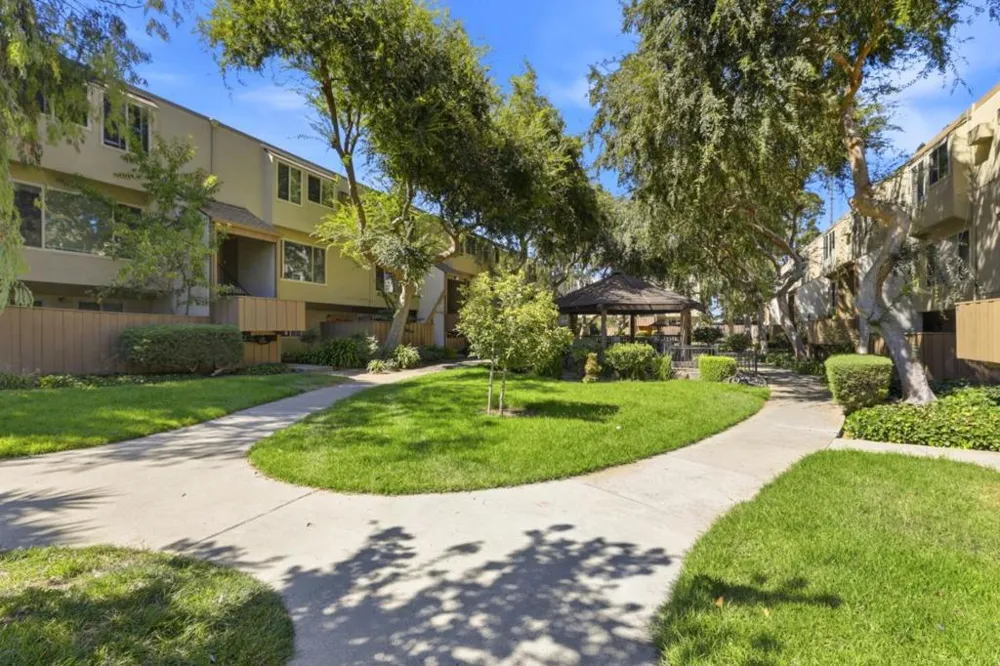460 Auburn Way #18 San Jose, CA 95129